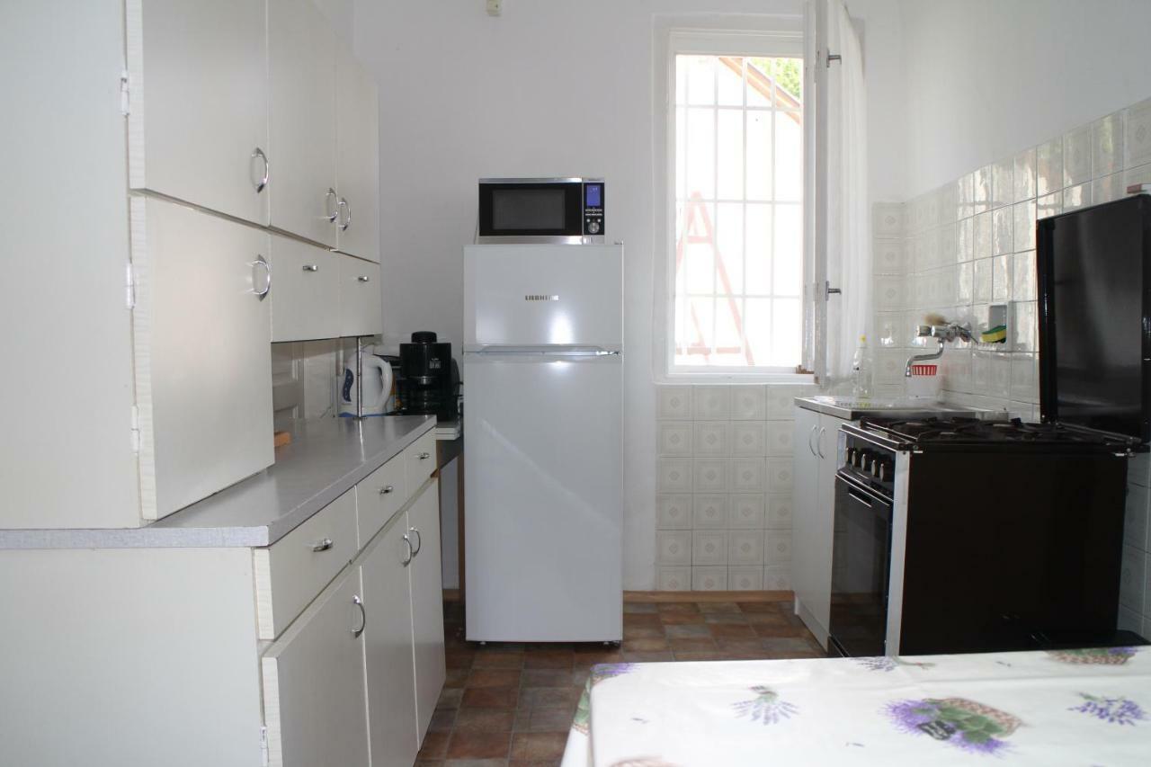 Evelin Nyaralohaz Villa Siófok Buitenkant foto